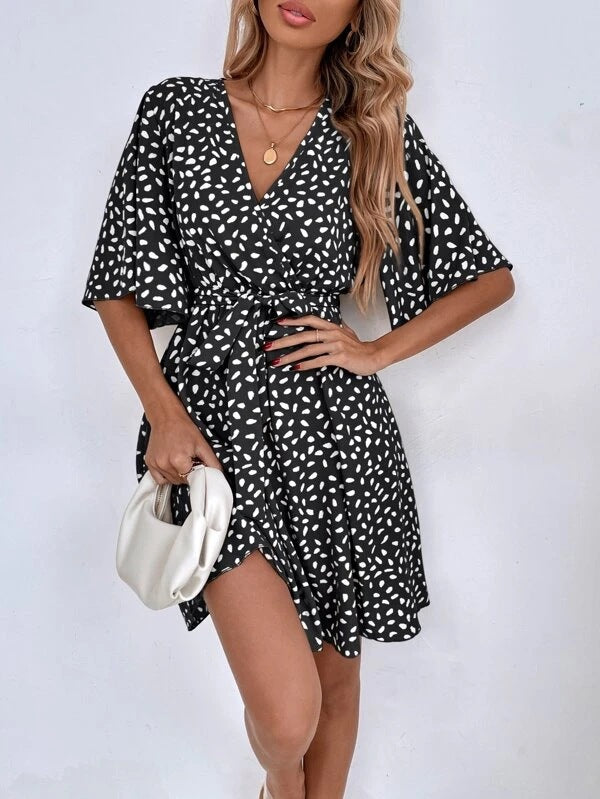 2025 New Explosion V-Neck Short Sleeve Waisted Peplum Dresses
