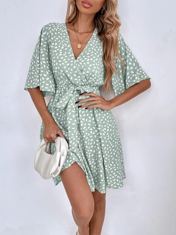 2025 New Explosion V-Neck Short Sleeve Waisted Peplum Dresses