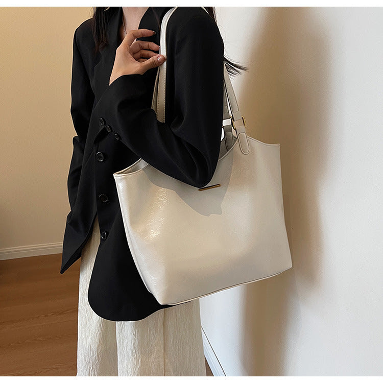 New fashion retro commuter tote bag senior sense handbag shoulder bag