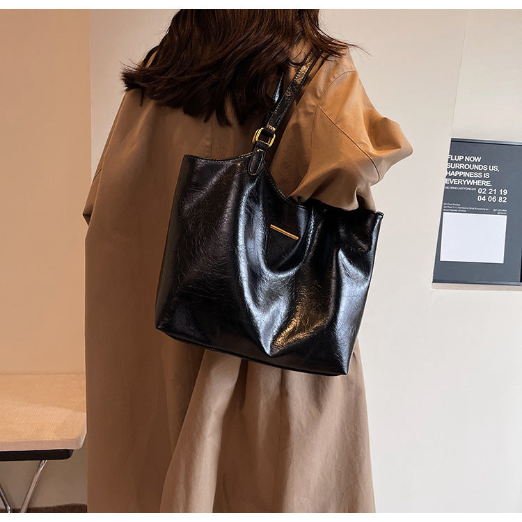 New fashion retro commuter tote bag senior sense handbag shoulder bag